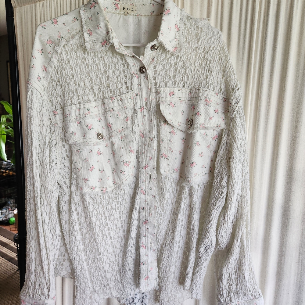 POL White Button-Up Shirt with Pink Floral Print